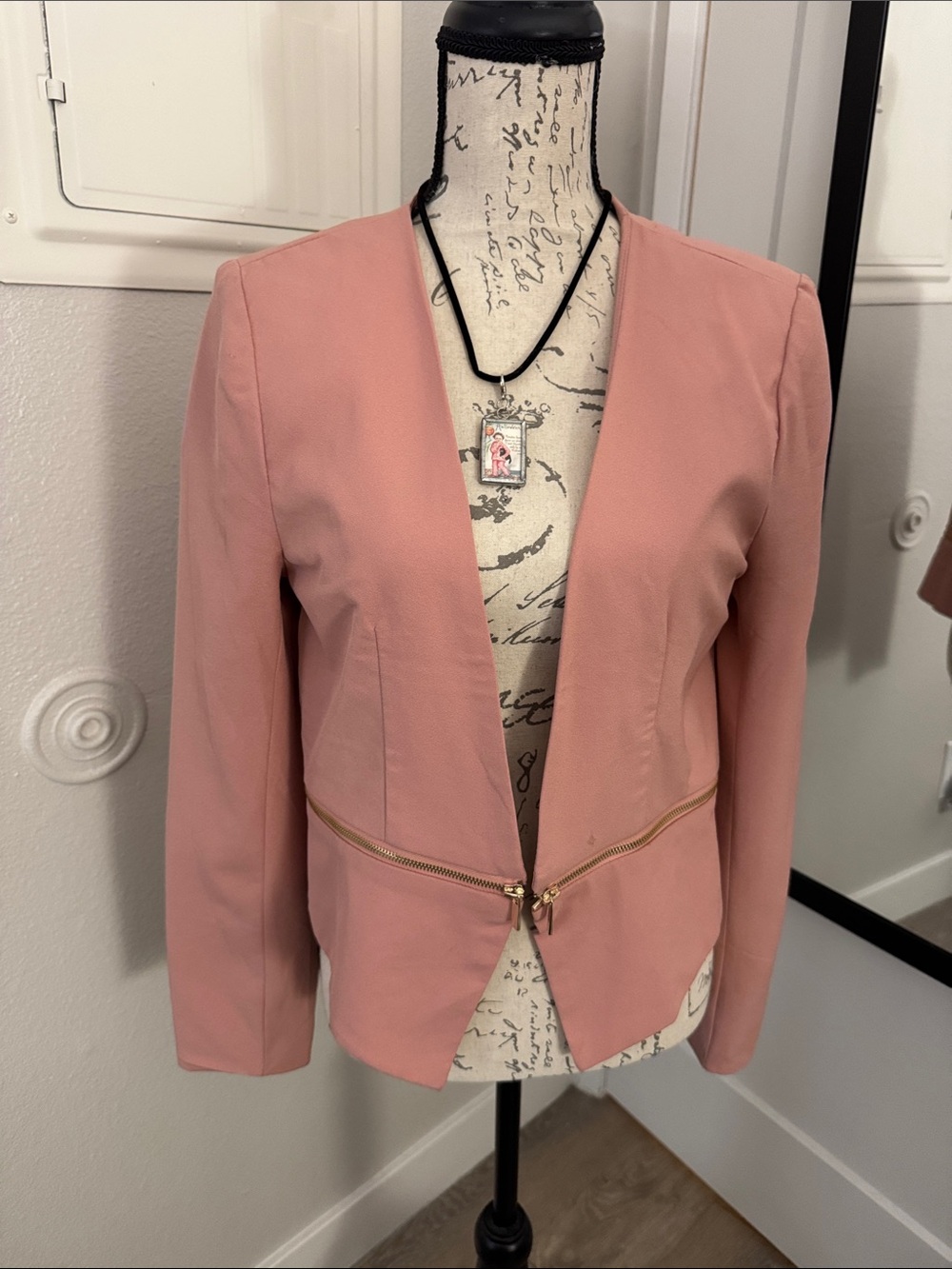 Tailored Blush Pink Open-Front Blazer with Zip Detail